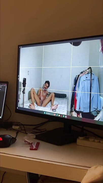 Sex Siren with Cumshot