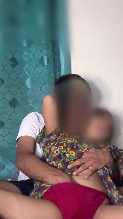 Detik yang tidak dapat dilupakan dari "Awek digesel jari pepeknya & menghisap zakarnya"