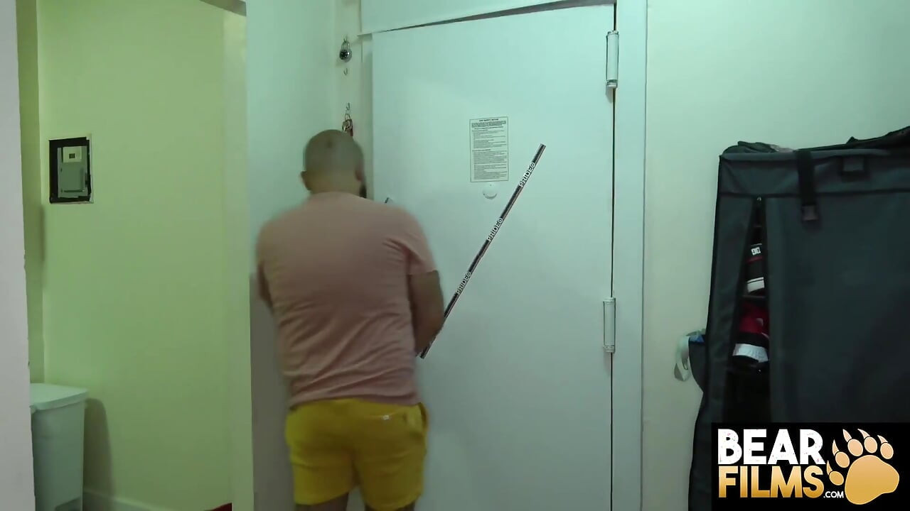 Bearfilms Horny Dom Impala Barebacked by the Rhino