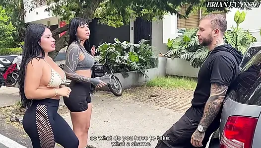 Sokakta tanıştığım iki büyük memeli Kolombiyalı kadınla üçlü seks - alejandra palacios ve sthefycupcake