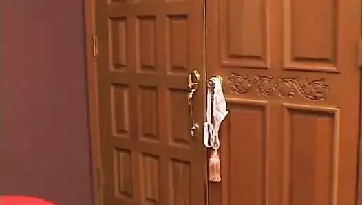 Memek sempit cewek imut ini dientot habis-habisan sama kontol besar sampai matanya merem melek