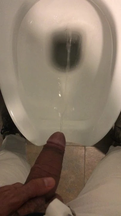 Piscia per il nostro amico mybiggestturnon