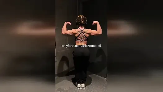 ÇıPLAK 18 YAŞıNDAKI KıZ FOTOĞRAF DERLEMESI