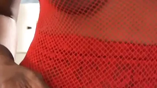 Memek gadis kulit hitam pentil besar menjilati memek dalam posisi 69... Crot di mulut