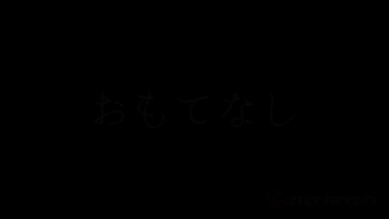 Boldly Masturbating in a Japanese-style Room!