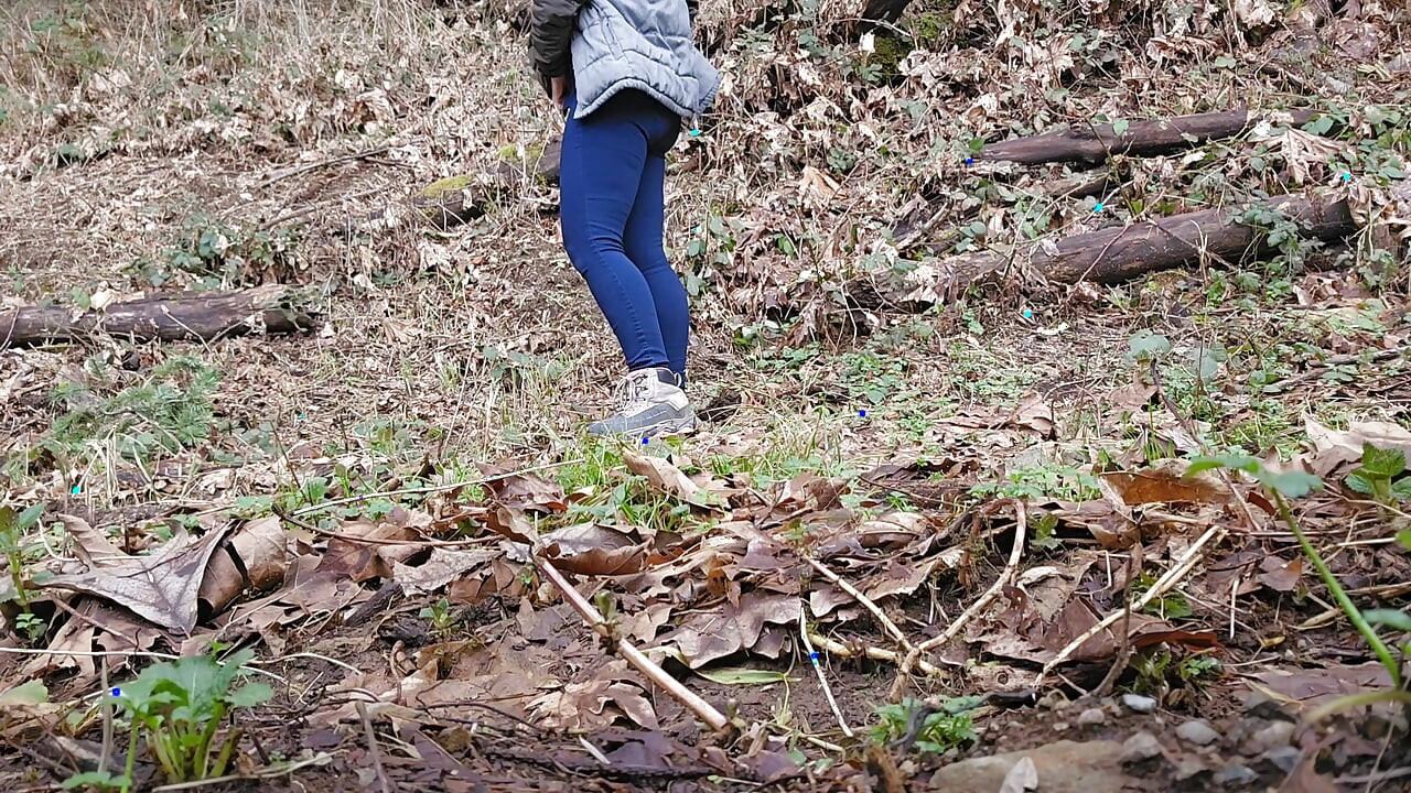 Nerdy Faery Goes Pee