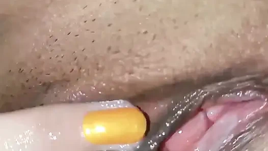 Gadis hot india mumbai lagi asik masturbasi pakai jari-jarinya