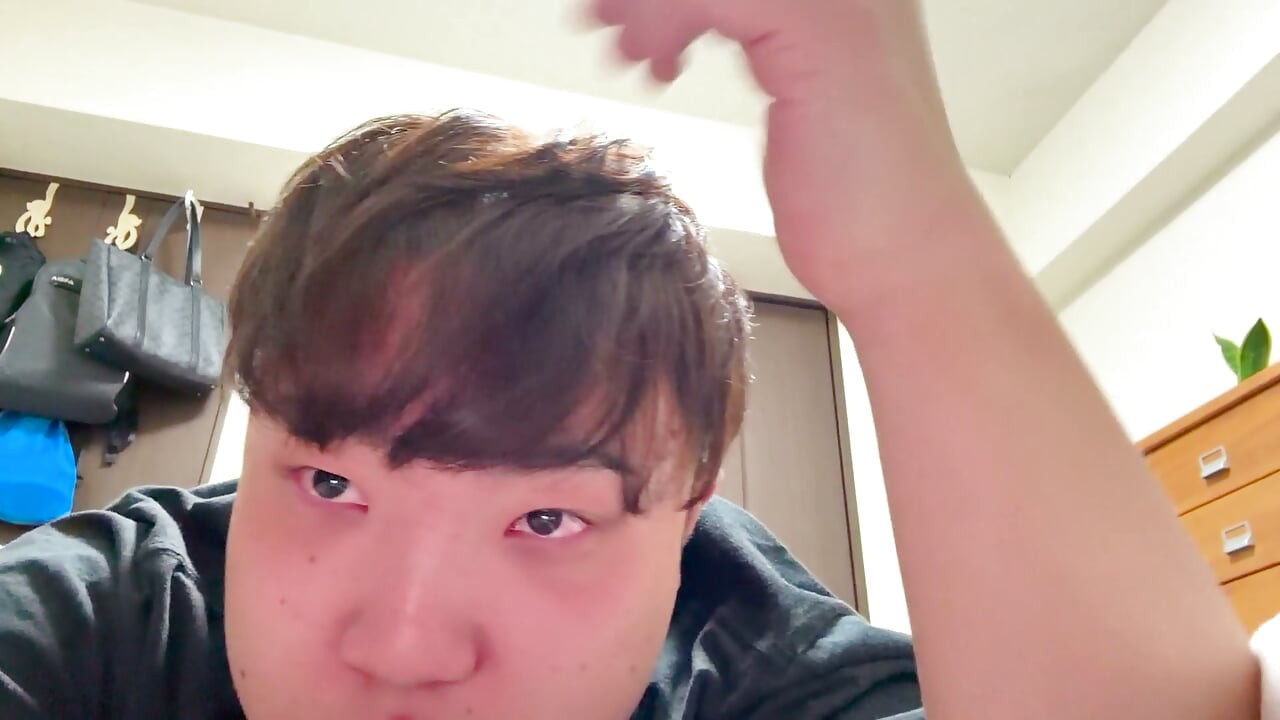 Kawaguchi-kun rolling around
