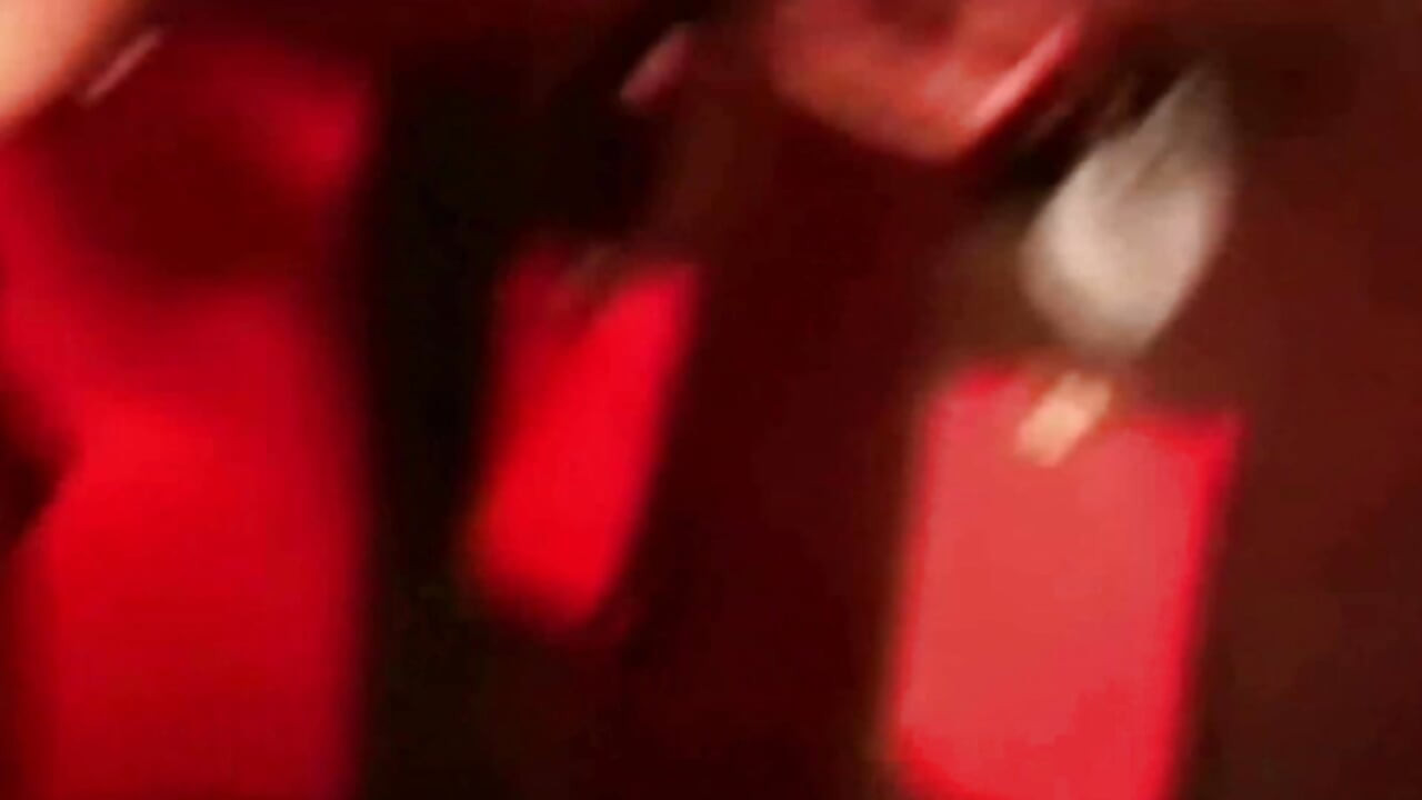 Tante seksi perancis rambut pirang dengan toket besar di-gangbang habis-habisan