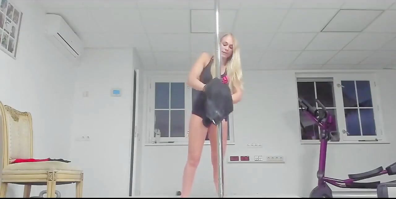 Practicarea poledancingului