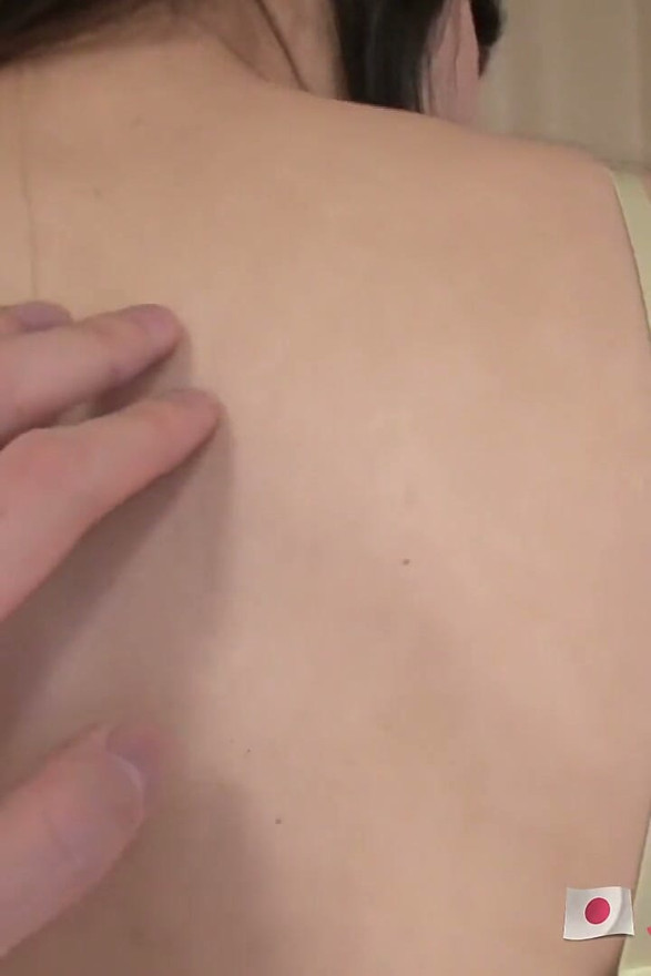Amateur Japanese MILF pussy drips for creampie