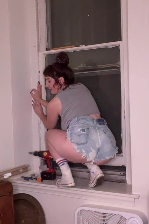 Home Improvement: a Melody Mynx Solo No Make up