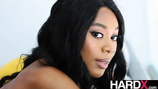 Hardx - perjalanan cewek cantik ini dientot habis-habisan sama kontol besar sampai lubangnya menganga lebar