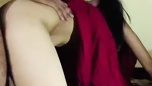 College FREUNDIN doggystyle XXX - Desi schönes teen-mädchen enge muschi hart gefickt (Hindi Audio)