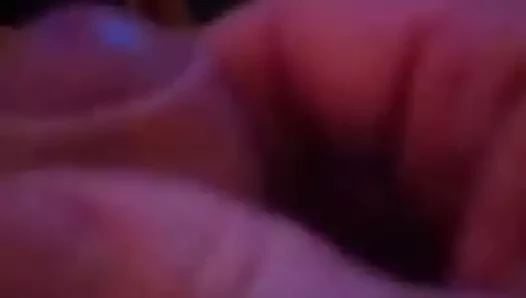 Bir kadının önünde güzel bir handjob daha! 2