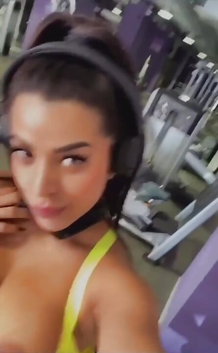 Apa yang Awak Akan Lakukan Kepada Saya Jika Saya Rakan Gim Awak?