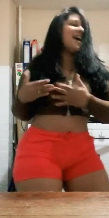 Phat pussy in tight shorts