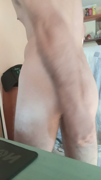 Hetero-curious Bulgarian guy in Varna. Straight but ready to explore with men
