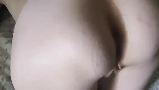 Gadis baik-baik memuja pantatnya pov joi