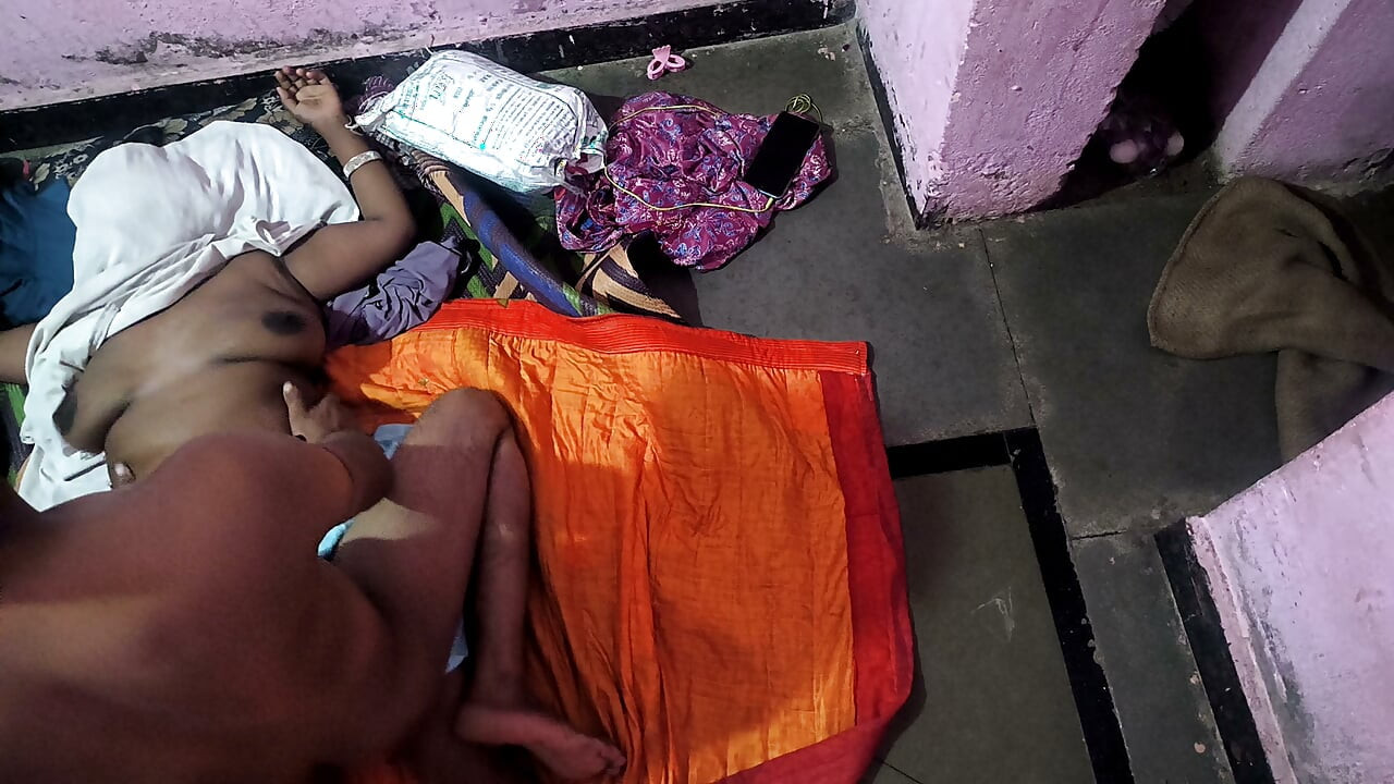 Baap ne sauteli beti ko jabbardasti chod diya