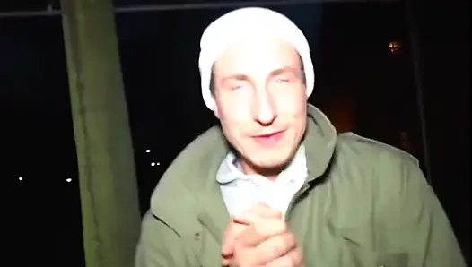 Persetan dengan kondom