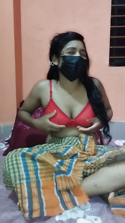 HOT Bangladeshi Viral Young Girl Sex with DILDO