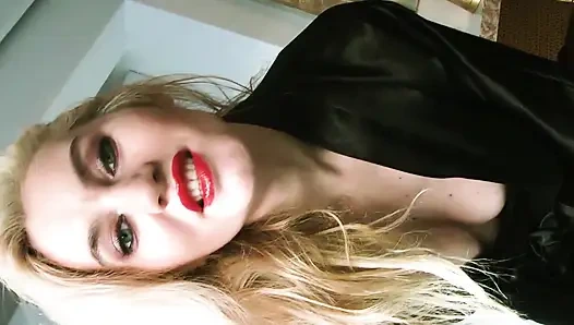 Ibu tiri pengalih emas