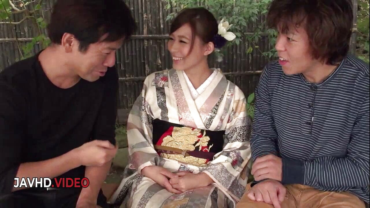 Kinky JAV Passion Erupts As Aoi Mizunos Outdoor Blowjob Ignites Desire
