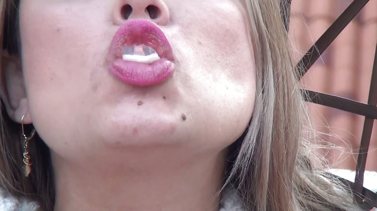 Swallowing Extreme and Big Pig-shaped Rubber Bands