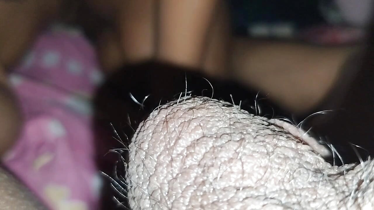 Eu fodi minha madrasta à meia-noite quando o papai não estava em casa