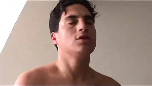 Zwei geile retro-MILfs in den arsch gefickt und von einem großen schwanz in den mund abspritzen