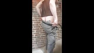 Sexy heißer transvestit striptease