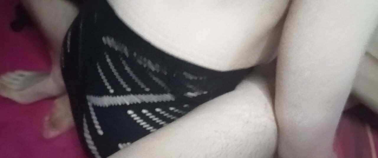 Mijn vrouw vastpinnen brengt me naar de voorbinddildo
