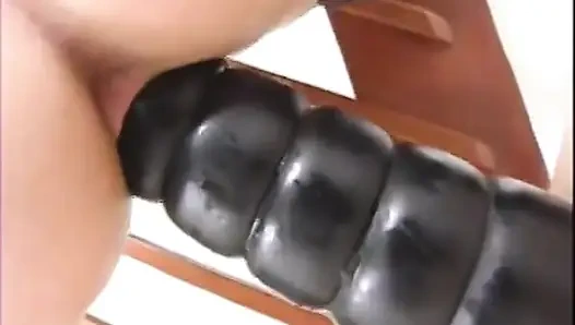 Lily si cewek hot rambut pirang yang super hot