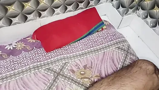 Gerçek desi kız sarı kıyafet yoğun yatak odasında seks - yakın çekim