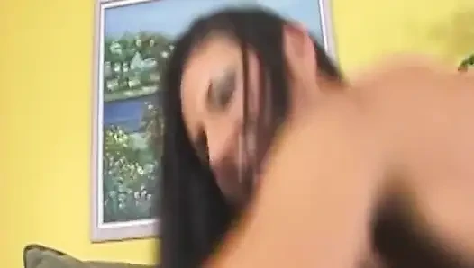 Sesi liar tante seksi rambut cokelat dientot habis-habisan sampai mengerang keenakan