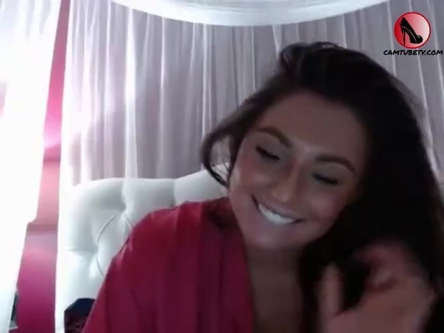 Big Boobs and Pink Vagina on chubby girlfriend