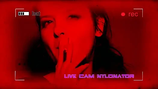 Live webcam - ngentot stoking nilon hot pakai strap-on di webcam