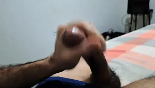 It made me so horny that I came twice in a row in the handjob!