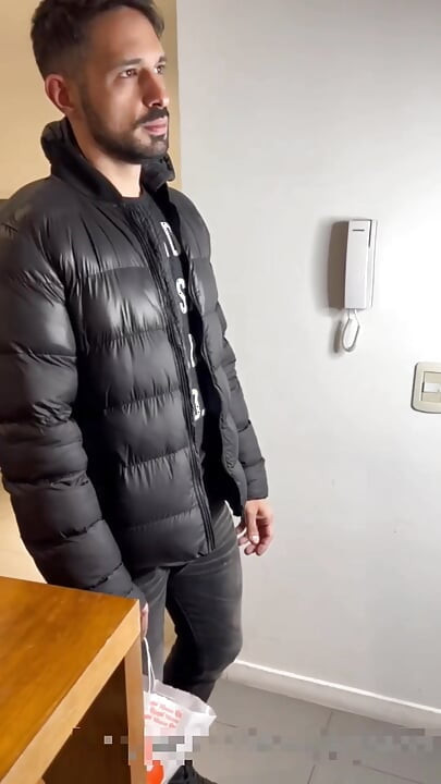 Cum for Me! Two Straight Friends Ordered Food Delivery and Pay Me with Their Dicks and Milk