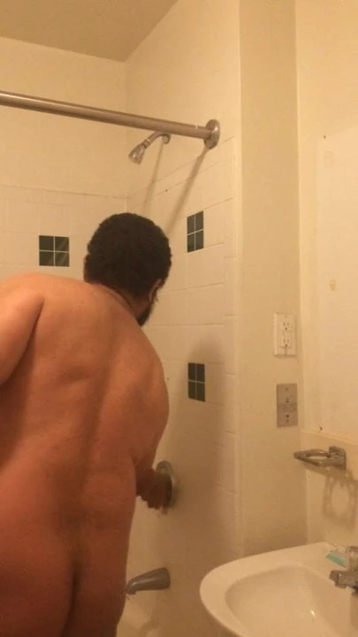 vlog #48 another shower in my bathroom of my apartment