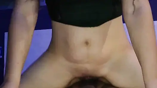 Pantat bahenol teman kantorku enak banget