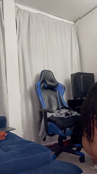 Vizinha safada quer meu pau toda vez que estou na casa dela
