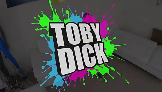 Liz rainbow bekommt den hals gefickt und muschi wird tief geritten!