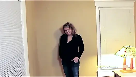 Laura üppige blonde MILf schmutziger halsfick, gierige schlucken!