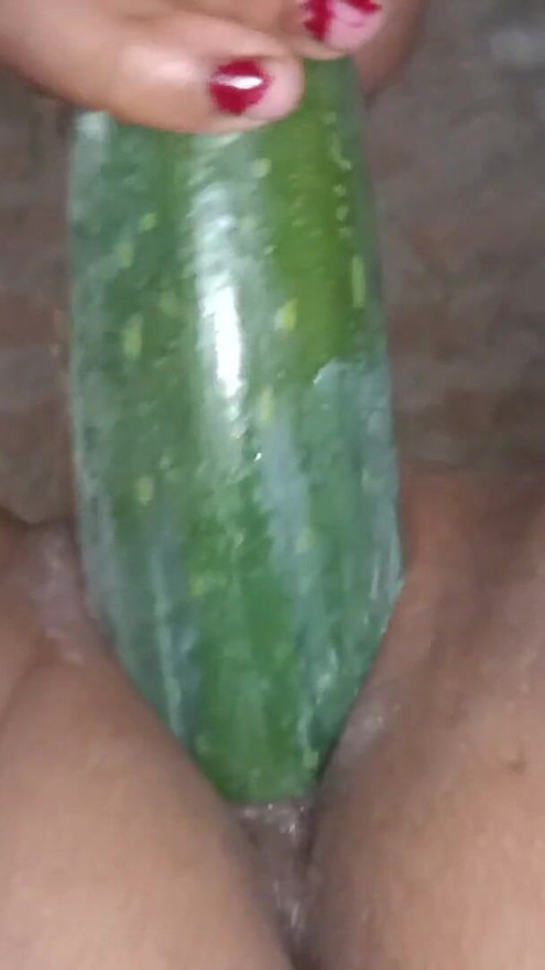 Indian Village Homemade Housewife Enjoyed By King Size Ninua And Cums Sohw Desi Bodi Bangali Bhabhi Enjoyed Vegetable Wife | Clip 1