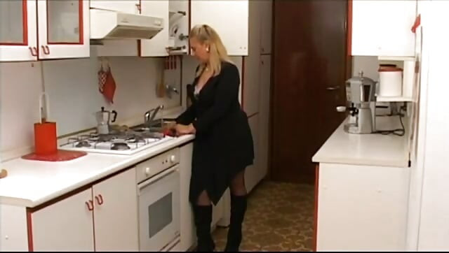 Dreaming My StepSon's Cock - Sognando Il Cazzo Di Mio figliastro Luca (Pełny film porno)
