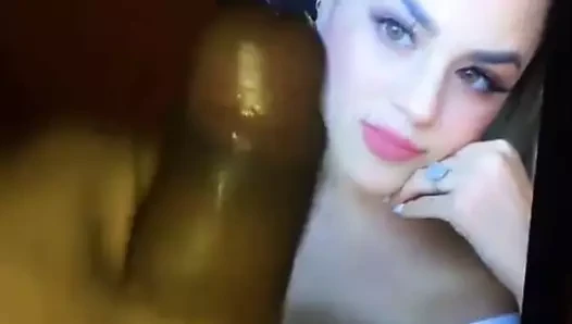 Wanktribute Yuli Flores