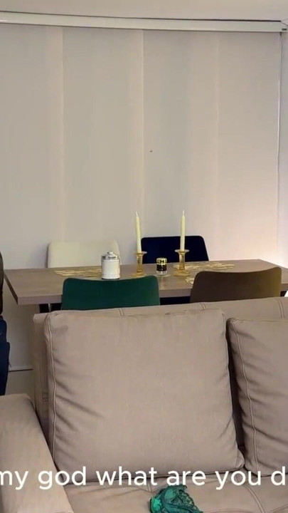 Sto facendo sesso con il mio fratellastro su un streaming in diretta | Clip 1
