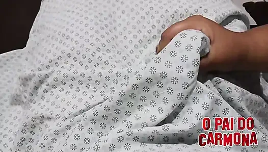 Putri tiri saya membantu saya dengan handjob ketika Fuji dari rumah sakit